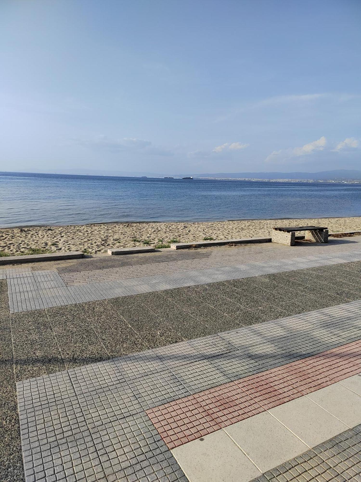 Kostalek Apartment Peraía Екстериор снимка