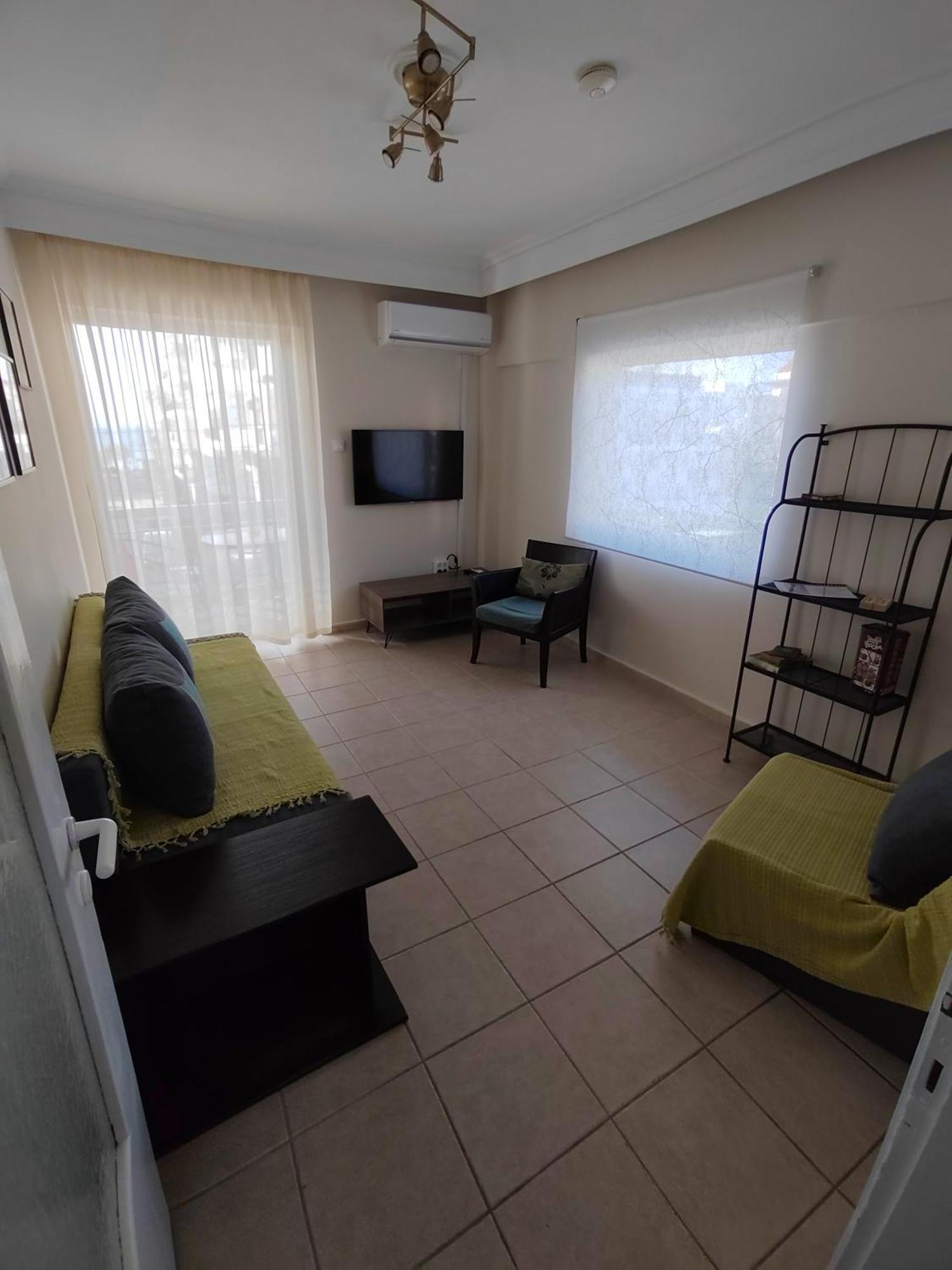 Kostalek Apartment Peraía Екстериор снимка